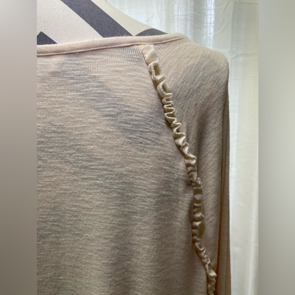 Women’s Lauren Conrad cream colored lightweight long sleeve Sweater - Picture 5 of 7